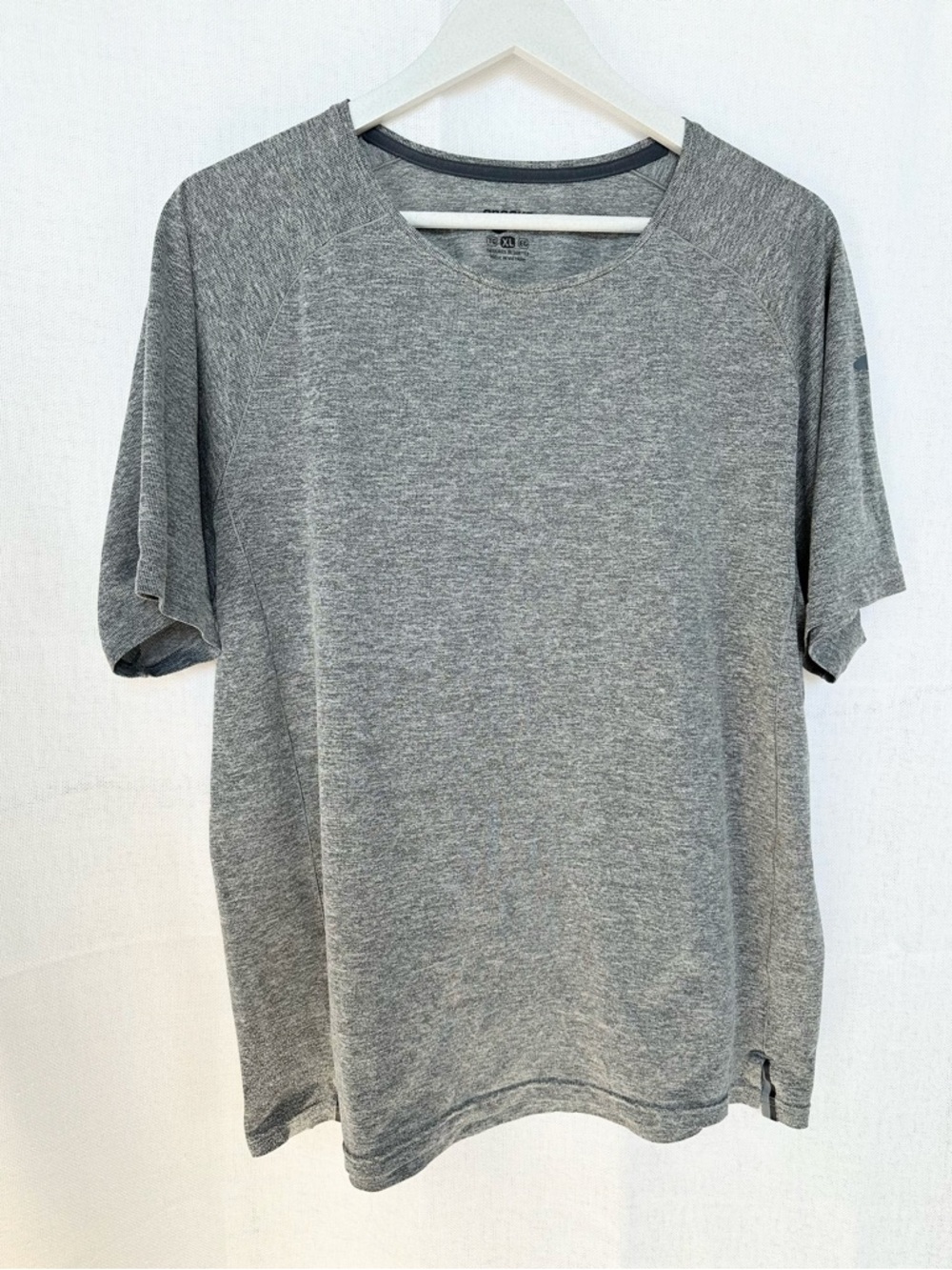 Brooks Women’s Heather Gray Short Sleeve Scoop Neck Tee